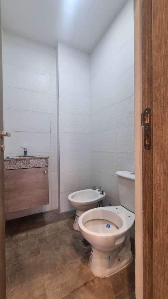 HERMOSO LOCAL COMERCIAL A ESTRENAR EN VENTA 